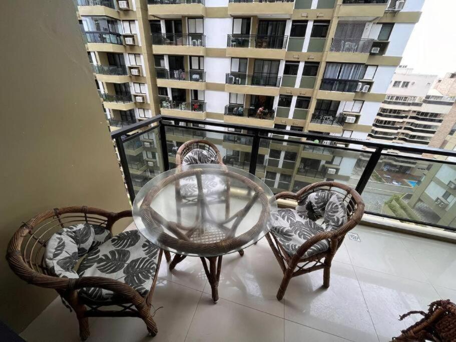Apartamento Beira Mar - 612 *
